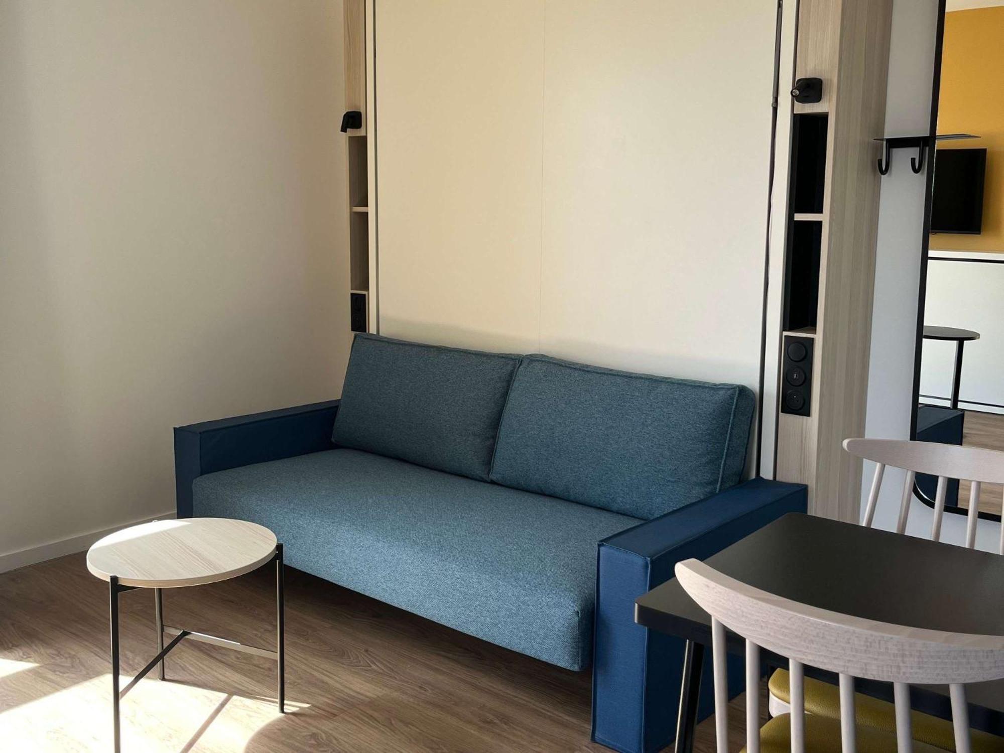 Aparthotel Adagio Access Porte De Camargue Saint-Martin-de-Crau Exterior photo