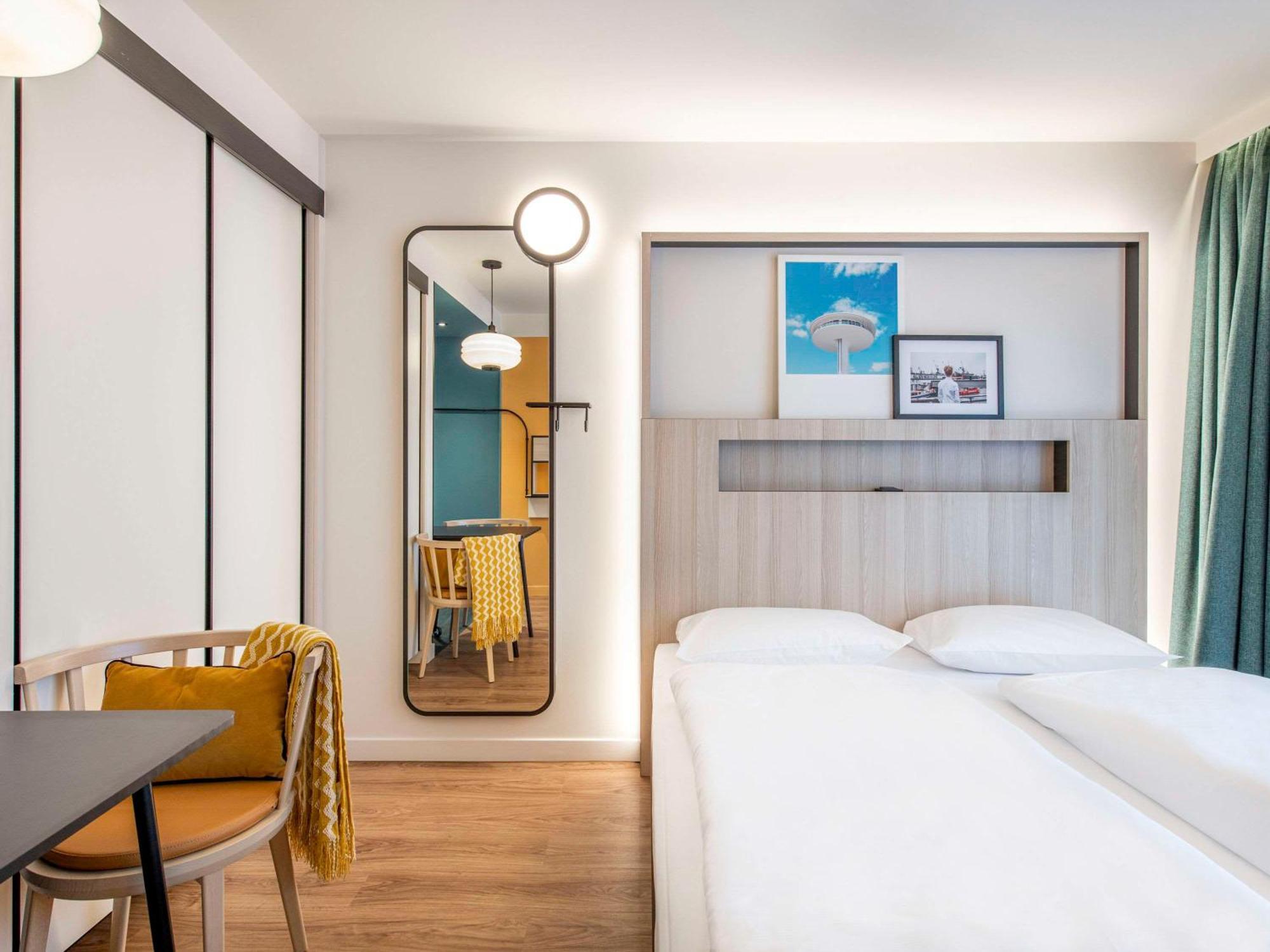 Aparthotel Adagio Access Porte De Camargue Saint-Martin-de-Crau Exterior photo